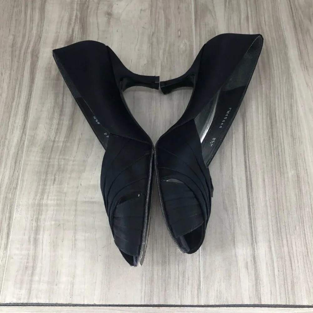 Stuart Weitzman Heels Womens 8.5M Black Slip On Peep Toe Shoes